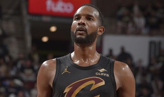 开云下载-骑士记者：莫布利夏天提升了投射技术 控球等方面也得到了加强