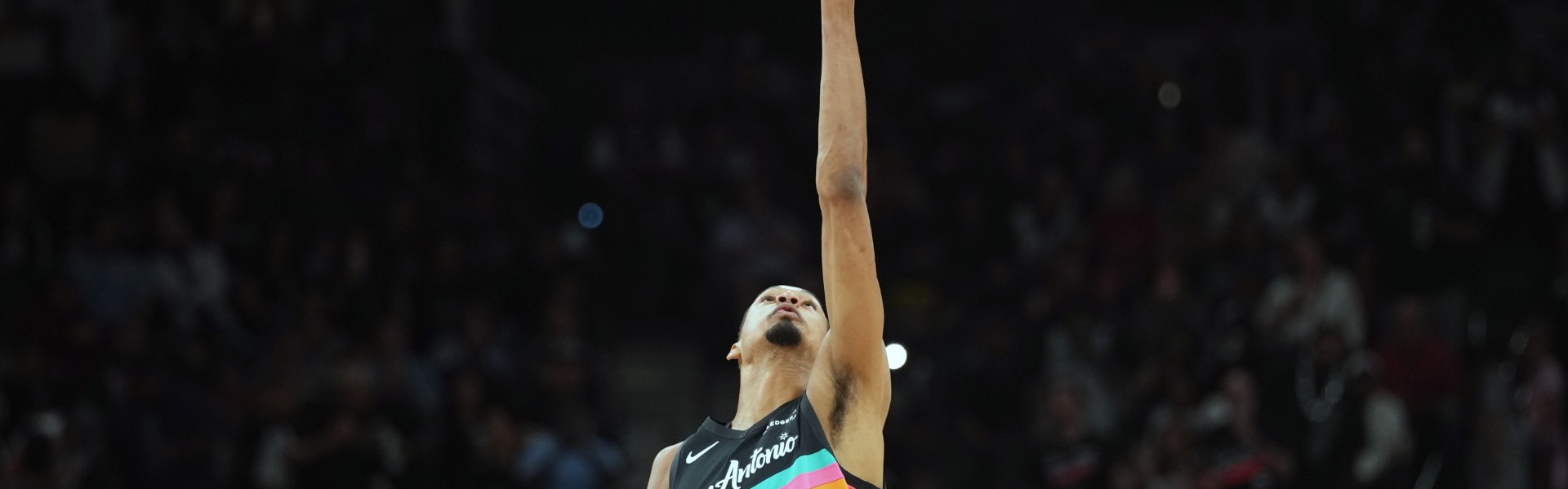 开云在线-米奇谈文班不打：他肋骨还是有点酸痛 我们认为这个决定是合适的